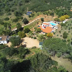 Oasis Caché Avec Piscine Hébergement de vacances